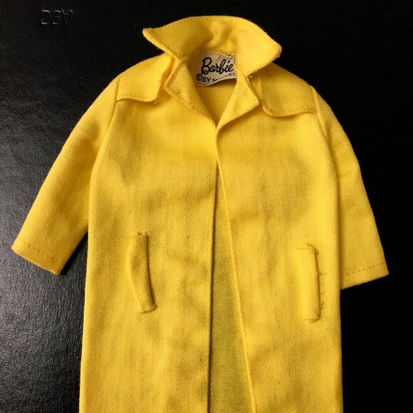 Barbie Yellow Trench Coat - 1960 - Picture 1 of 4